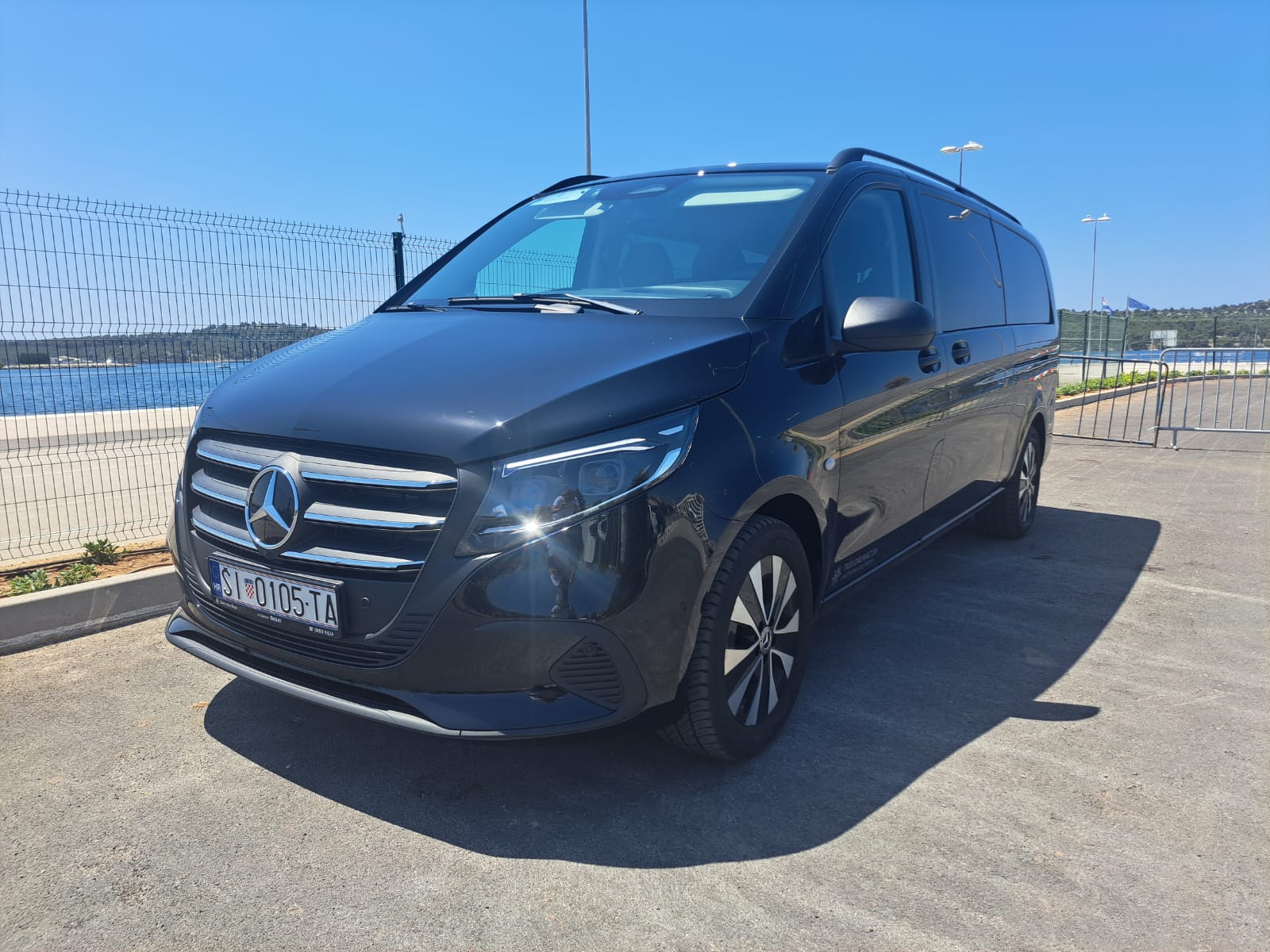 Mercedes 8+1